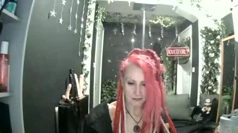 SaucySky online show from 04.15.26