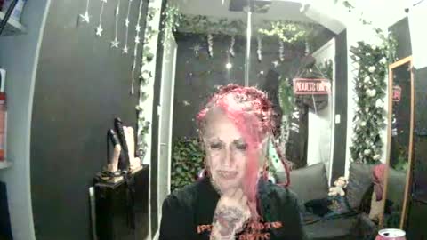 Snapshot of saucysky chatting on 06.13.26 SaucySky online show from 06.13.26