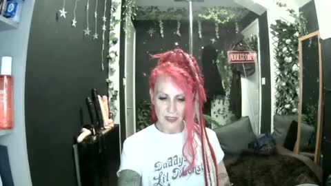Snapshot of saucysky chatting on 06.27.26 SaucySky online show from 06.27.26