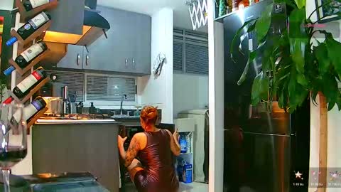   Dela  online show from 10.26.25