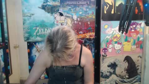 Snapshot of savanah_banana chatting on 09.16.25 Savanah online show from 09.16.25