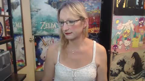 Snapshot of savanah_banana chatting on 09.28.25 Savanah online show from 09.28.25