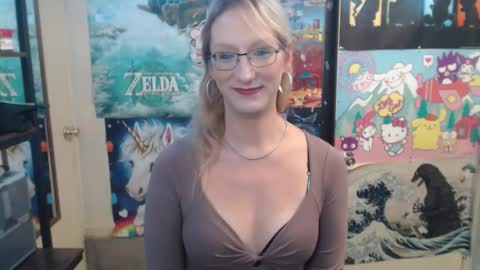 Snapshot of savanah_banana chatting on 10.17.25 Savanah online show from 10.17.25