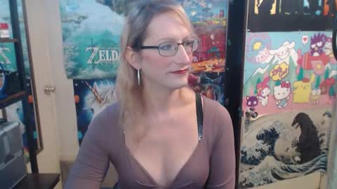 Snapshot of savanah_banana chatting on 10.22.25 Savanah online show from 10.22.25