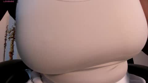 Snapshot of savannahstorm_ chatting on 09.10.25 S a v a n n a h online show from 09.10.25