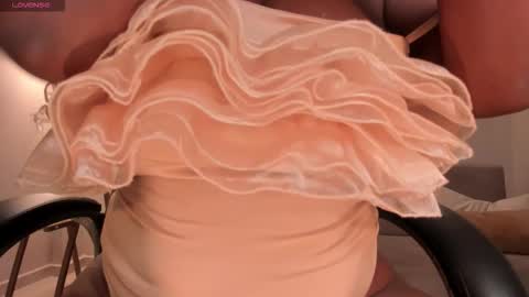 Snapshot of savannahstorm_ chatting on 10.26.25 S a v a n n a h online show from 10.26.25