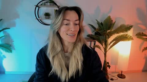 save the qween online show from 12.21.24