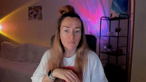 Snapshot of save_the_qween chatting on 12.19.25 save the qween online show from 12.19.25