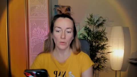 Snapshot of save_the_qween chatting on 01.07.26 save the qween online show from 01.07.26