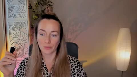 Snapshot of save_the_qween chatting on 02.10.26 save the qween online show from 02.10.26