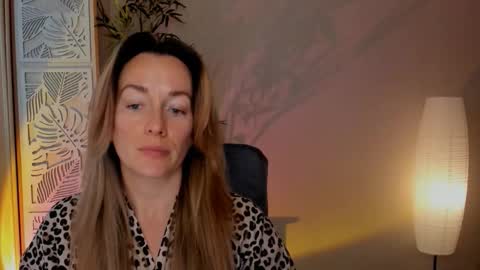 Snapshot of save_the_qween chatting on 02.11.26 save the qween online show from 02.11.26