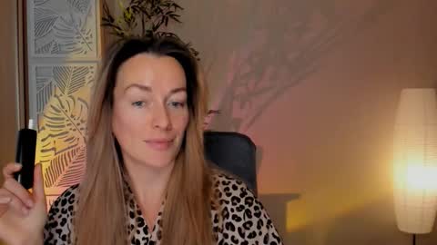 Snapshot of save_the_qween chatting on 02.13.26 save the qween online show from 02.13.26