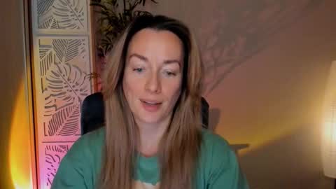 Snapshot of save_the_qween chatting on 02.16.26 save the qween online show from 02.16.26