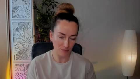 Snapshot of save_the_qween chatting on 02.19.26 save the qween online show from 02.19.26