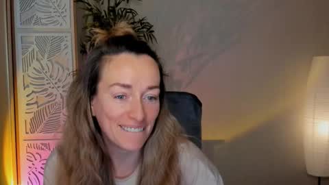 Snapshot of save_the_qween chatting on 02.22.26 save the qween online show from 02.22.26