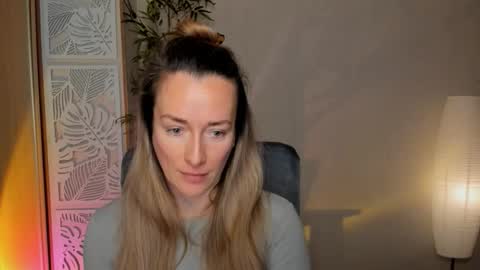 Snapshot of save_the_qween chatting on 02.25.26 save the qween online show from 02.25.26