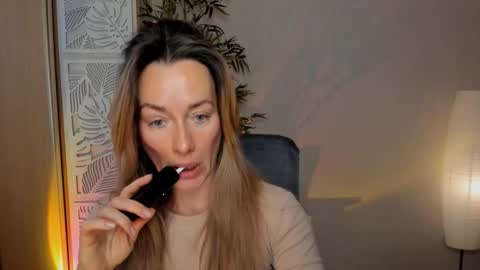 Snapshot of save_the_qween chatting on 02.28.26 save the qween online show from 02.28.26