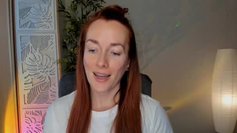 Snapshot of save_the_qween chatting on 03.06.26 save the qween online show from 03.06.26