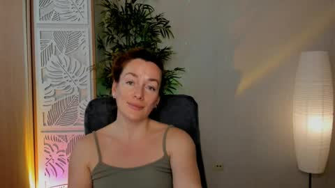 Snapshot of save_the_qween chatting on 04.09.26 save the qween online show from 04.09.26