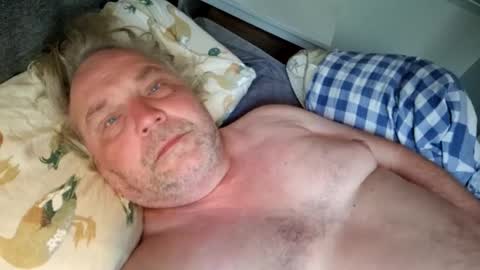 Snapshot of savlan chatting on 09.29.25 savlan online show from 09.29.25