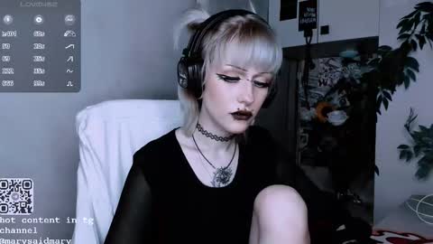 pronoun she. name Mary. age 21. online show from 10.06.25