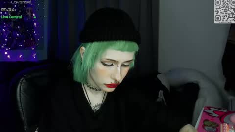 Snapshot of say_mary chatting on 03.07.26 pronoun she. name Mary. age 21. online show from 03.07.26