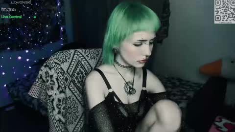 Snapshot of say_mary chatting on 03.11.26 pronoun she. name Mary. age 21. online show from 03.11.26