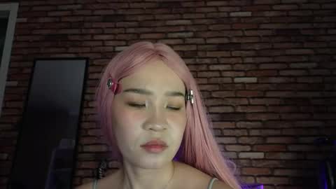 Snapshot of saya_lin chatting on 10.24.25 Saya online show from 10.24.25