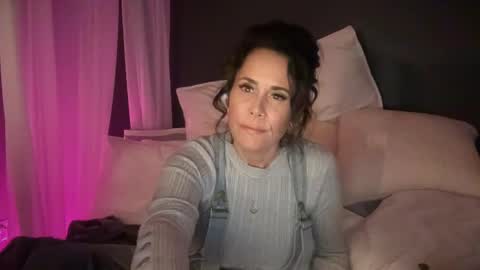 Good Girls Say Please...and Thank You online show from 01.22.25