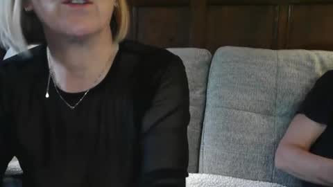 Snapshot of sb_couple chatting on 11.23.25 SB Couple online show from 11.23.25