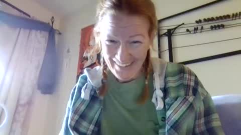 Snapshot of scandlamy chatting on 04.29.26 ScandlAmy online show from 04.29.26