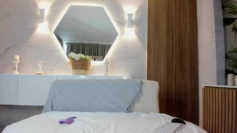 Scarleet online show from 10.04.25