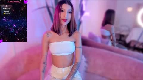 Snapshot of scarleett_johansson chatting on 02.09.25 Scarlett online show from 02.09.25