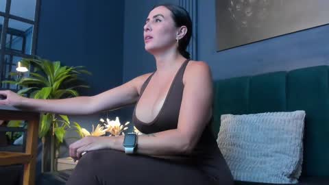 Snapshot of scarlet_edwars chatting on 09.10.25 Scarlet Edwars online show from 09.10.25