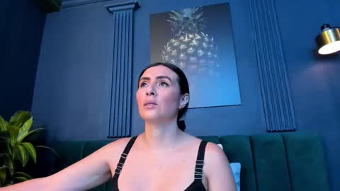 Scarlet Edwars online show from 03.20.26