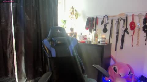 scarlet taylor kennedy online show from 02.06.25