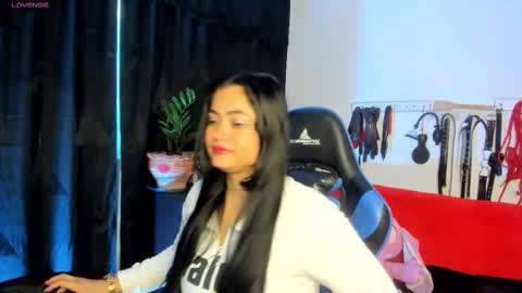 scarlet taylor kennedy online show from 02.21.25