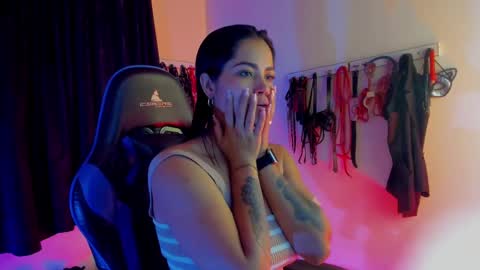 scarlet taylor kennedy online show from 09.19.25