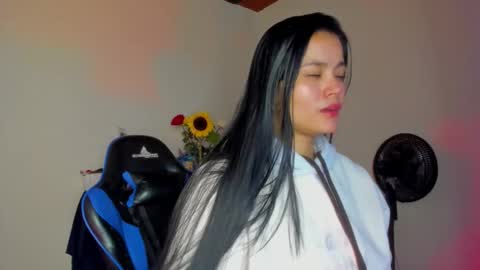 scarlet taylor kennedy online show from 02.17.26