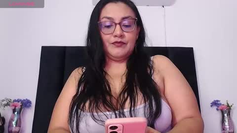 Scarlet Ray  online show from 10.14.25