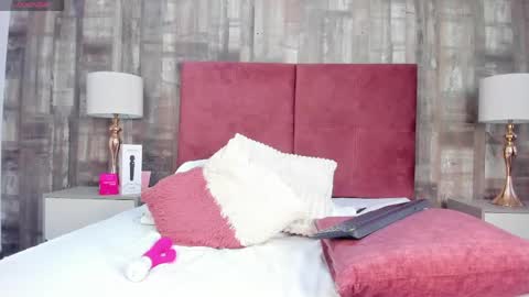 Snapshot of scarlet_rosi chatting on 05.12.26 scarlet_rosi online show from 05.12.26