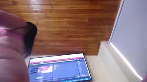 scarlet_tommy online show from 02.23.26