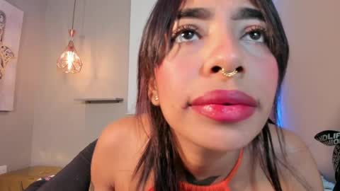 Snapshot of scarlet_vixen_ chatting on 04.23.26 scarlet_vixen_ online show from 04.23.26