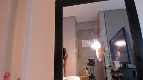 Snapshot of scarlet_vixen_ chatting on 05.13.26 scarlet_vixen_ online show from 05.13.26