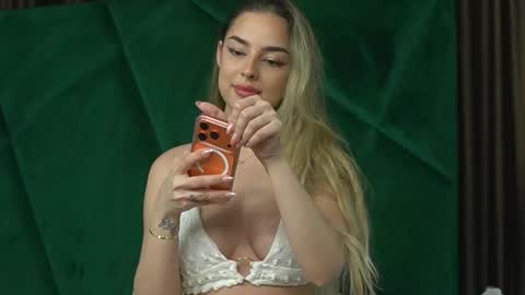 Scarlet online show from 12.04.25