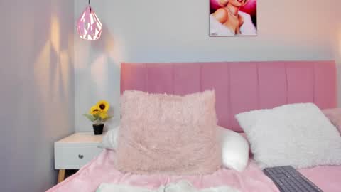 Scarlet  online show from 02.01.25