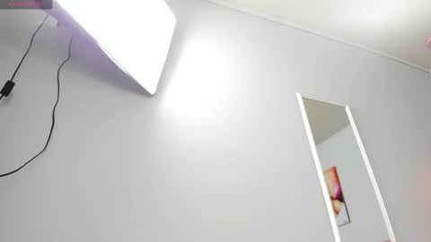 Scarlet  online show from 02.17.25