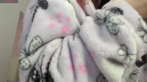 Scarlet  online show from 09.24.25