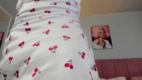 Snapshot of scarletgv chatting on 02.12.26 Scarlet online show from 02.12.26