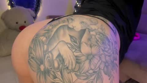 Scarleth... but not Scarleth Johansson. online show from 12.12.24